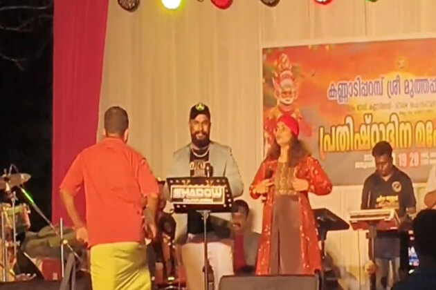 DYFI activists protest RSS song at temple festival in Kerala's Kannur