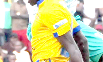 Omuzannyi wa KCCA n'owa Onduparaka nga battunka mu gwa liigi. Ku Lwokutaano KCCA ezannya Onduparaka mu semi y'empaka za Pilsner Super 8 Omuzannyi wa KCCA n'owa Onduparaka nga battunka mu gwa liigi. Ku Lwokutaano KCCA ezannya Onduparaka mu semi y'empaka za Pilsner Super 8