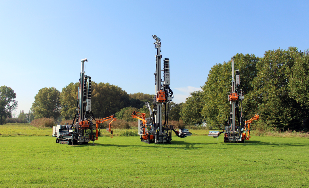 The Royal Eijkelkamp True 150Hz 50K LRS 275 Terramac-mounted sonic drill is setting new standards for the drilling industry