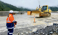  Komatsu D275 dozer in action