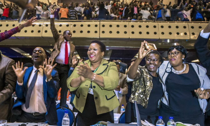 Free speech in Zimbabwe parliament after Mugabe resigns Free speech in Zimbabwe parliament after Mugabe resigns