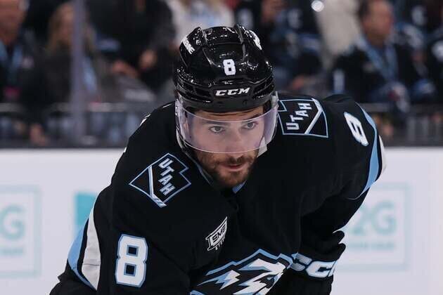 Mammoth F Nick Schmaltz inks 8-year, $64M extension