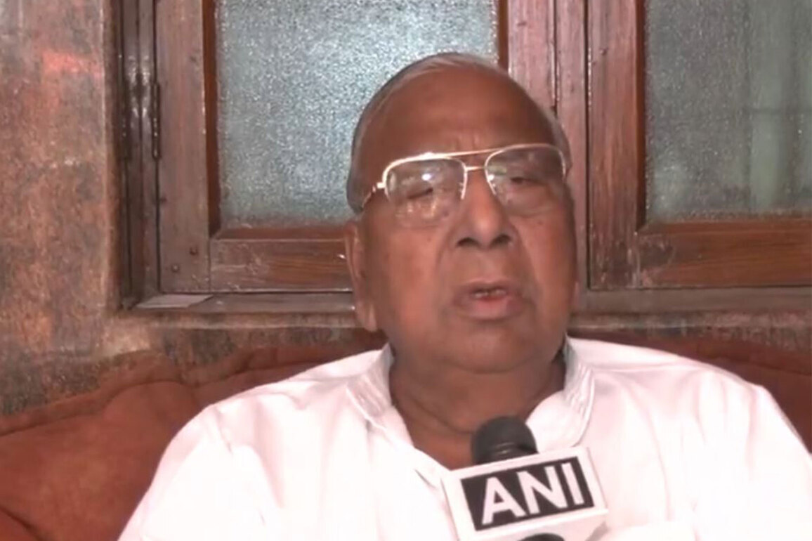 "Tell Adani, Ambani, to help India", says Congress leader V Hanumantha Rao; labels PM's "spend less" slogan as post-election lecture