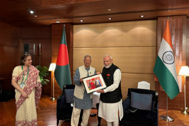 Bangladesh Adviser Muhammad Yunus gifts PM Modi throwback photograph of both of them
