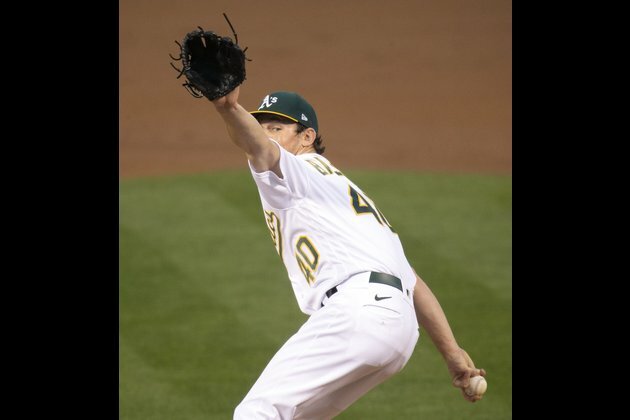A's find all their offense late, rally past Mariners