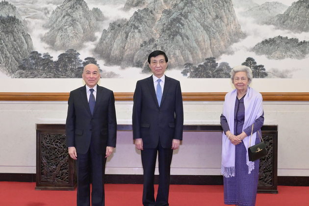 CHINA-BEIJING-WANG HUNING-CAMBODIAN KING-QUEEN MOTHER-MEETING (CN)
