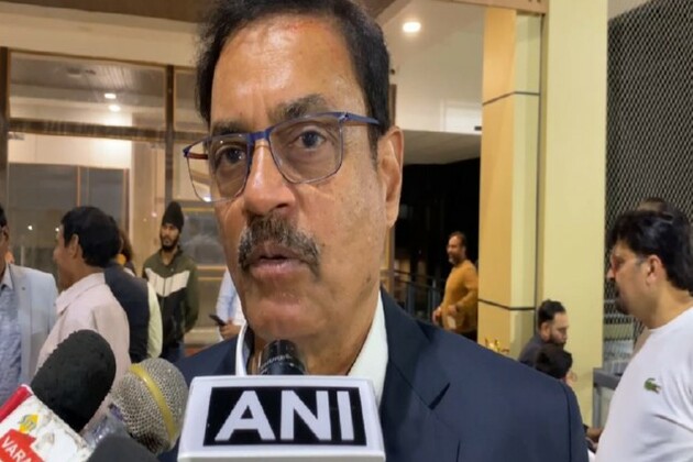 Former captain Dilip Vengsarkar picks India as "strong favourite" for Champions Trophy