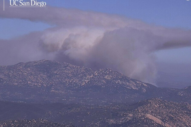 Crews continue to work to contain 1,000-acre Monte Fire near Lakeside