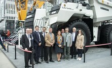 Representatives of VA Erzberg and Liebherr celebrated this new collaboration at the Liebherr booth at Bauma