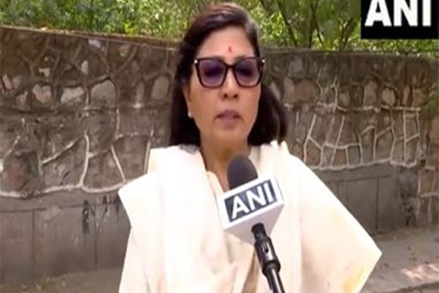 BJP's Shikha Roy slams Mahua Moitra over CR Park fish market row