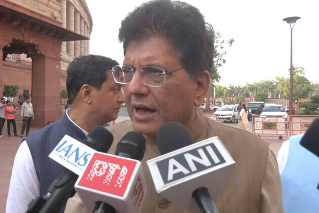"Only brings baseless issues into the House, topics that can defame country": Piyush Goyal slams Rahul Gandhi