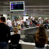 Portuguese economy threatened as airports groan under tourism boom