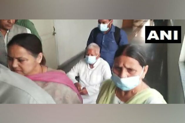 Land-for-job case: Lalu Yadav, Rabri Devi, Misa Bharti get bail in CBI case