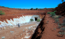 Dampier goes round Plutonic roundabout