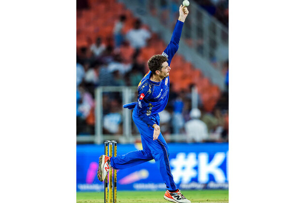 "He felt that he wasn't stable": MI head coach Jayawardene explains Santner concussion substitution call after CSK defeat