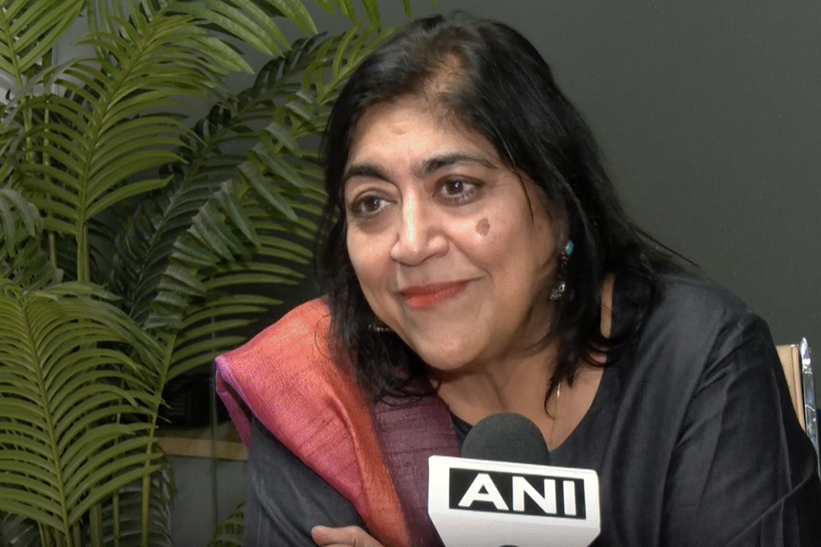 "Nice idea but I'm not a singer anymore": Gurinder Chadha on Priyanka Chopra's reaction before joining 'Christmas Karma'