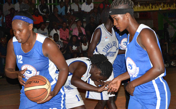 Abazannyi ba JKL Dolphins nga batagaza aba UCU Lady Canons. Abazannyi ba JKL Dolphins nga batagaza aba UCU Lady Canons.