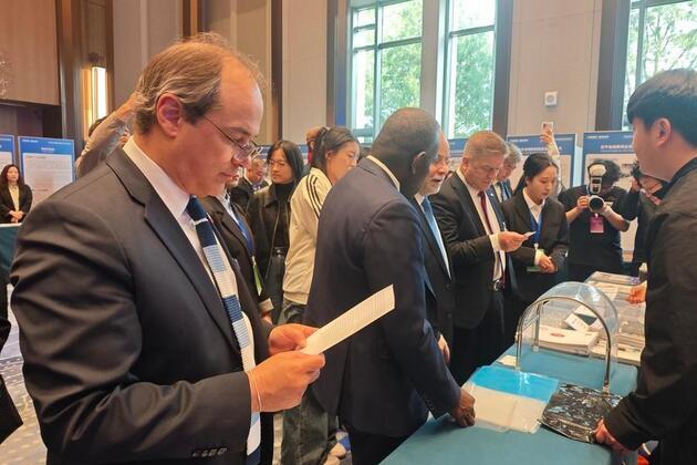 Foreign envoys tour Hebei in north China, seek business ties, urban innovation insights