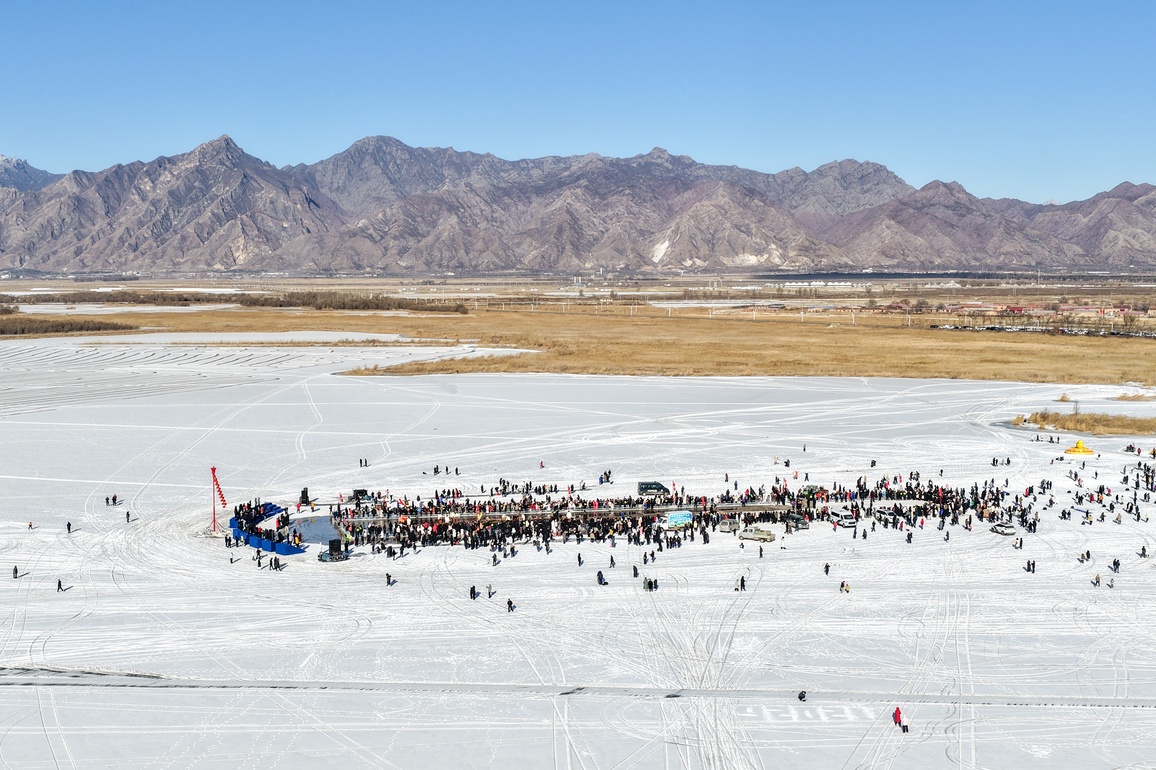 CHINA-INNER MONGOLIA-HOHHOT-WINTER FISHING (CN)