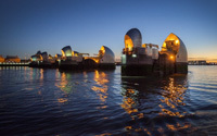 Industry debates water on AWMS Thames Barrier trip