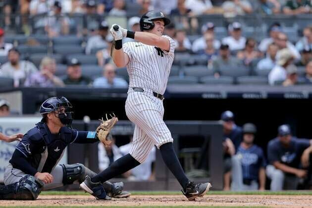 Yankees score early on homers, down skidding Rays