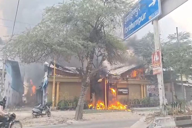 Fire breaks out at banquet hall in Delhi's Ibrahimpur village