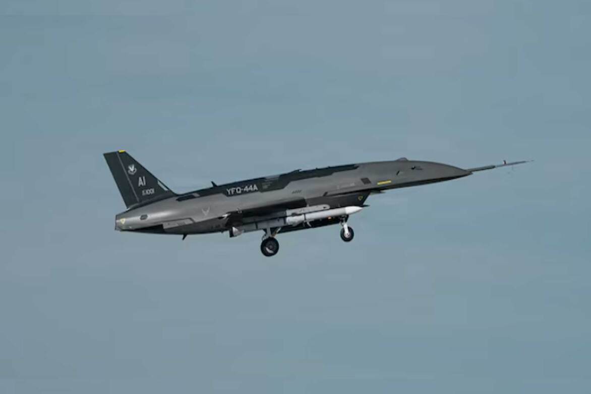 USAF awards production contracts for semi-autonomous collaborative combat aircraft, plans fleet of 1,000