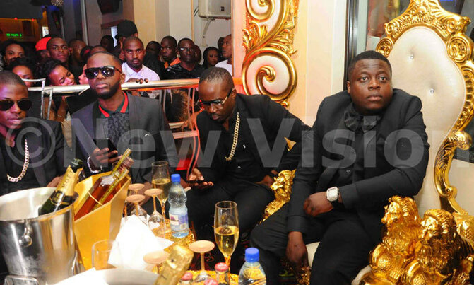 Cash, booze at rich gang party Cash, booze at rich gang party