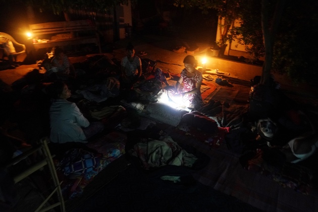 (SpotNews)MYANMAR-NAY PYI TAW-EARTHQUAKE-RESIDENTS