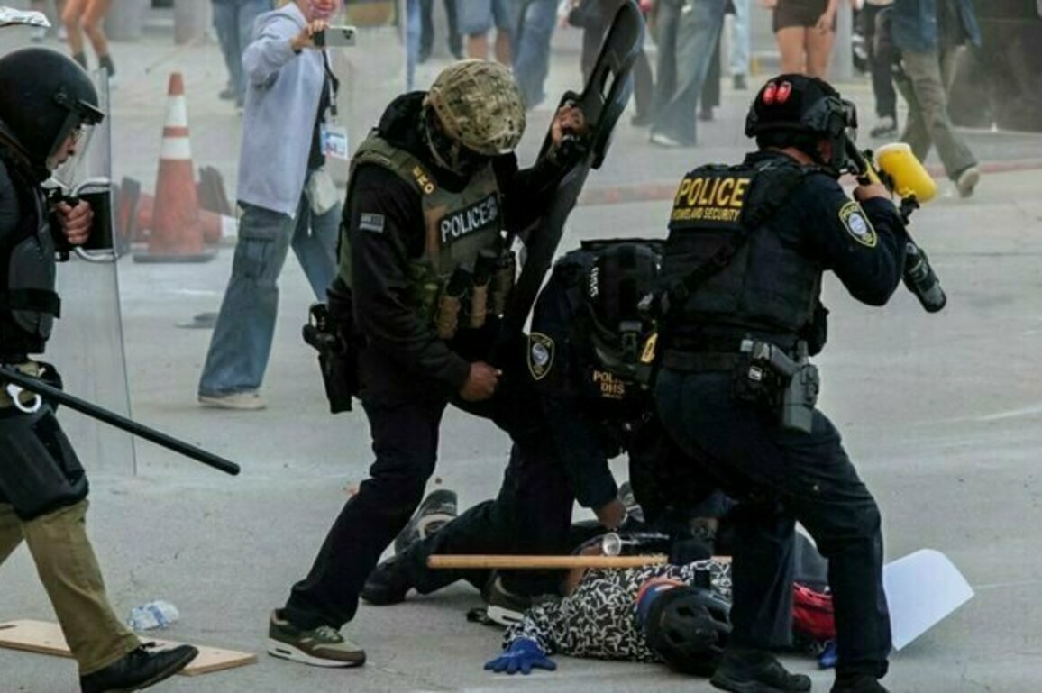Pro-Kremlin Media Hail Los Angeles Unrest As 'Civil War'