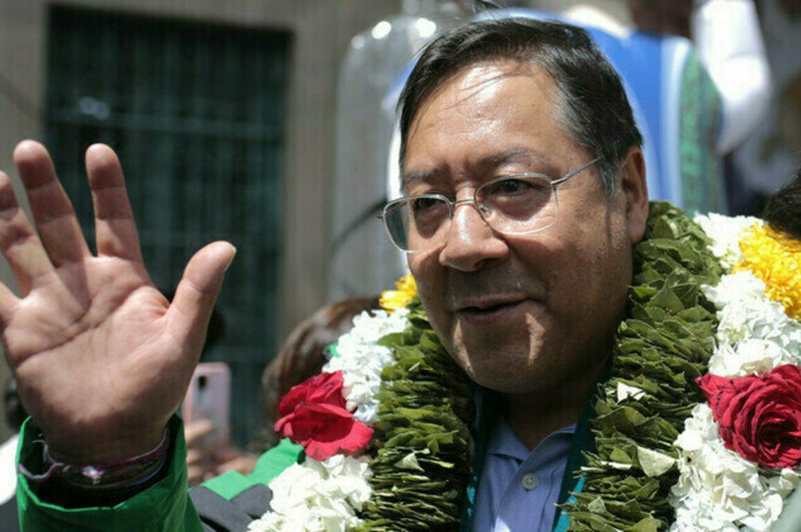Stop using the US dollar  Bolivian President