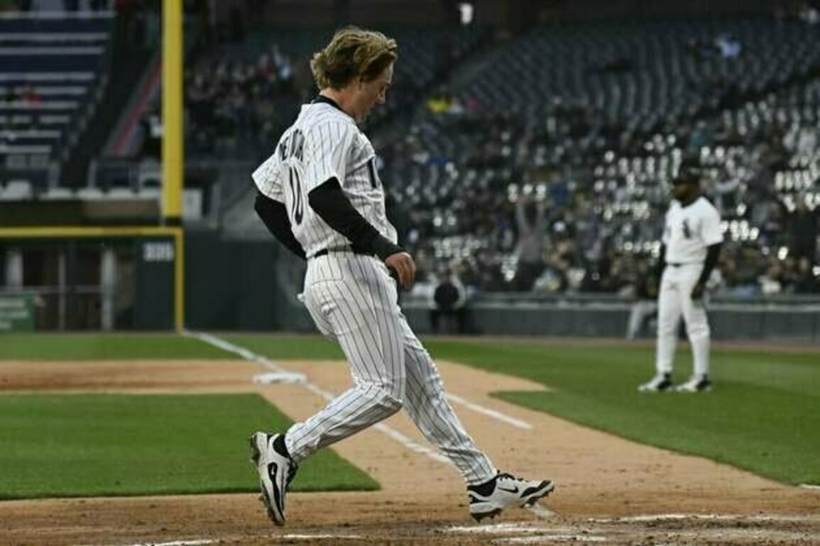 White Sox's Chase Meidroth out to duplicate MLB debut vs. Red Sox