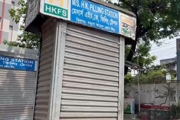 Fuel shortage shuts many petrol pumps in Dhaka; Stations await supply