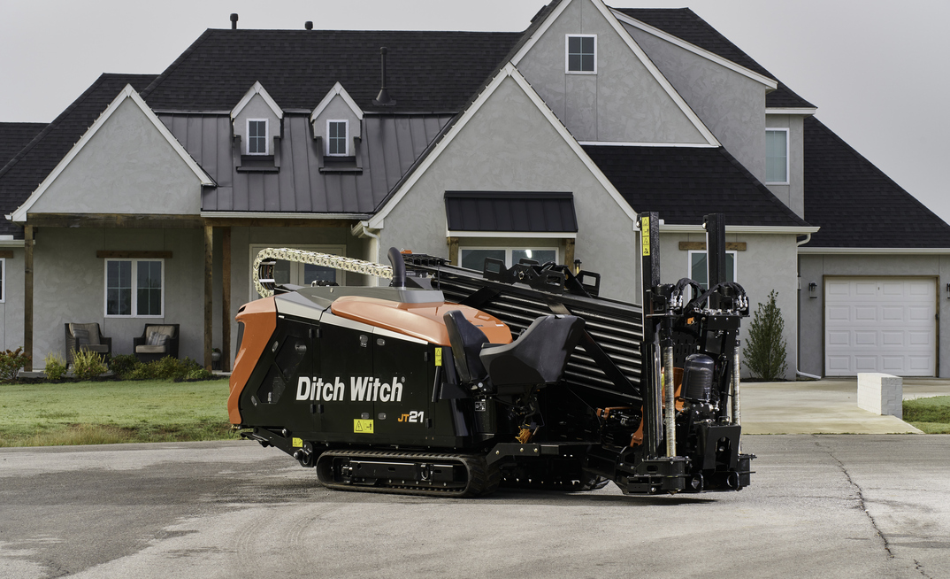 Ditch Witch’s JT21, which is replacing the JT2,  features 21,000lb of pullback, 20,000 lb of thrust and 2,250ft-lbs. of torque