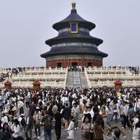 Visa-free entry policies boost inbound tourism during National Day holiday