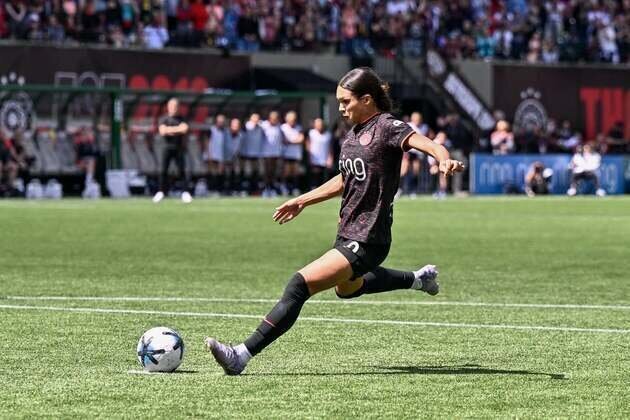 Brazil defeats USWNT in friendly, spoils Sophia Wilson's return