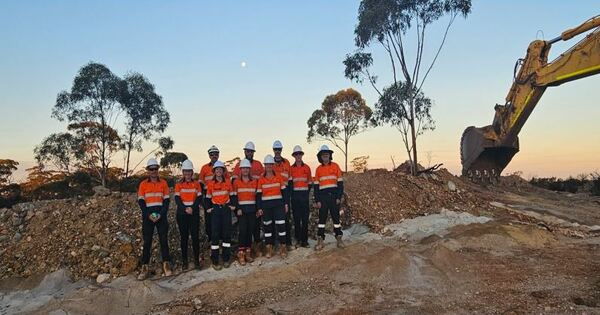 Auric starts mining Munda