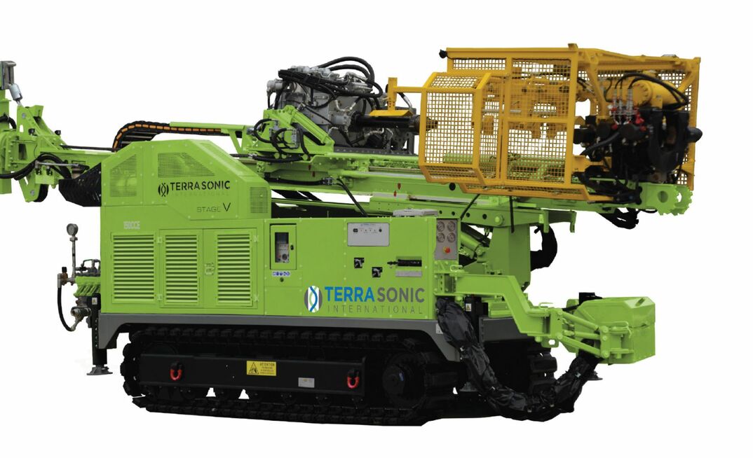  The TSi 150CCE is the combination of a Massenza’s Mi12 drilling rig mounted on a crawler and fitted with a Terra Sonic’s sonic head