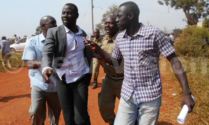 Walukuba west resident sprayed with tear gas as new speaker sworn- in Walukuba west resident sprayed with tear gas as new speaker sworn- in