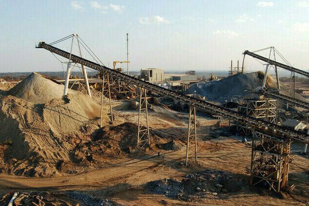 Canadian company suspends operations after African mine death