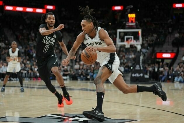 Devin Vassell's career night sparks Spurs past Nets