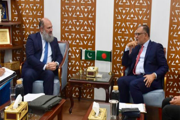 Pakistan Commerce Minister meets Bangladesh Commerce Advisor, discusses ways to enhance bilateral trade