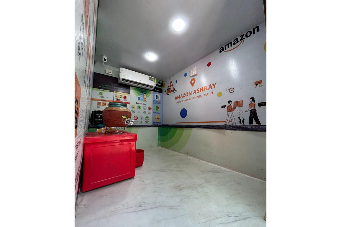 Amazon's "Ashray" Initiative Wins Praise from Gig Workers Across Delivery Platforms in Gurugram