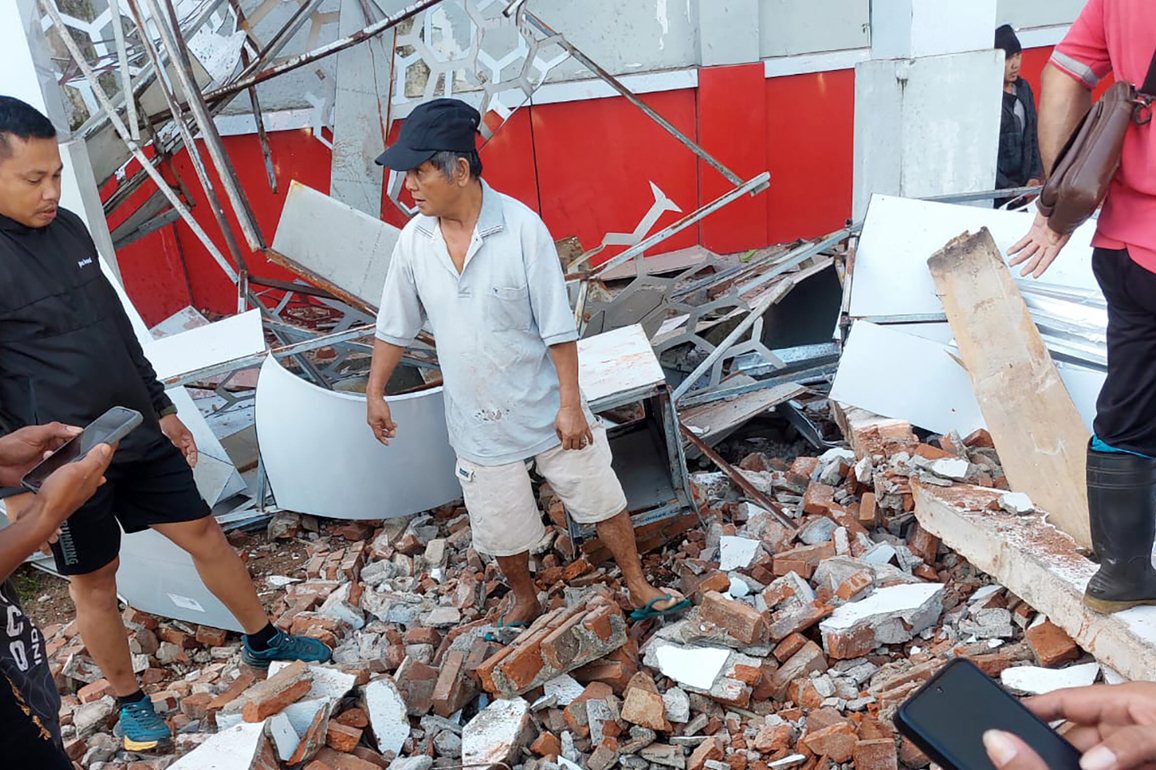 (SpotNews) INDONESIA-NORTH SULAWESI-MANADO-EARTHQUAKE-AFTERMATH