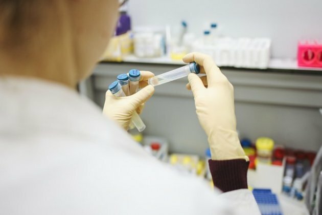 Study shows development of rapid COVID-19 test by UTSW researchers that can identify variants in hours