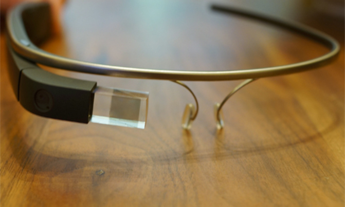 Ray-Ban maker clinches Google Glass deal Ray-Ban maker clinches Google Glass deal