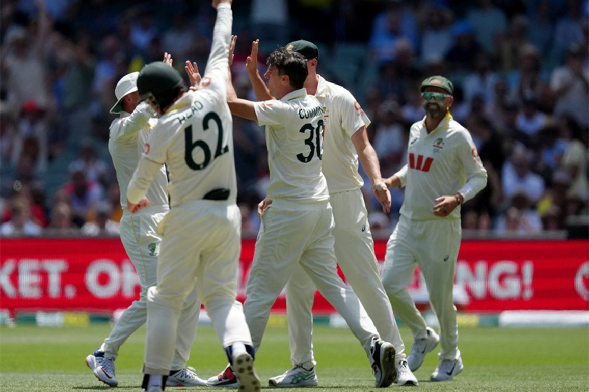 Ashes 3rd Test: Australia set England a record 435 runs to keep the series alive (Day 4, Lunch)