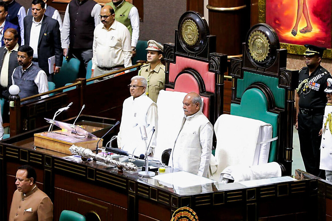 Madhya Pradesh: Congress protests Governor's address during Budget Session