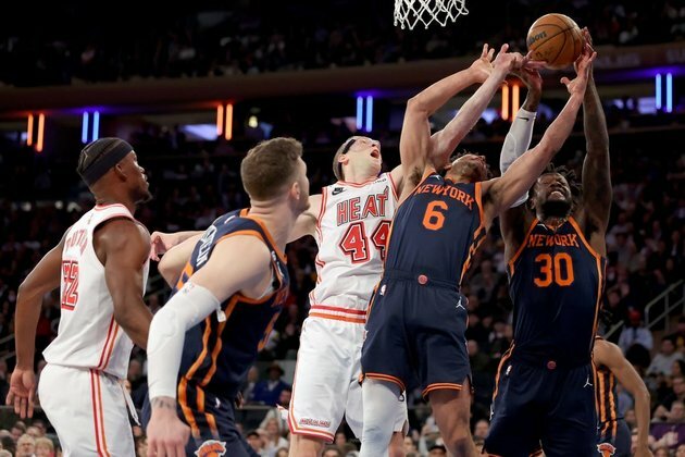 Knicks prevail in key matchup with Heat