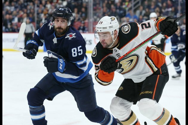 Jets, Ducks turn pages on last season's disappointments